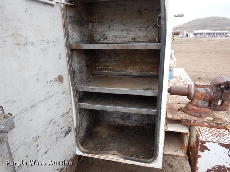 image for item DC4638 1994 Chevrolet Kodiak C6500 utility truck