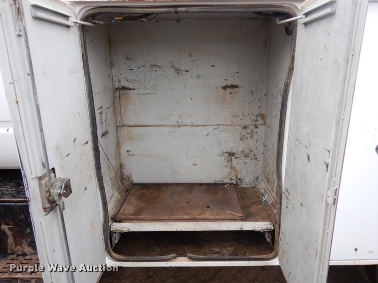 image for item DC4638 1994 Chevrolet Kodiak C6500 utility truck