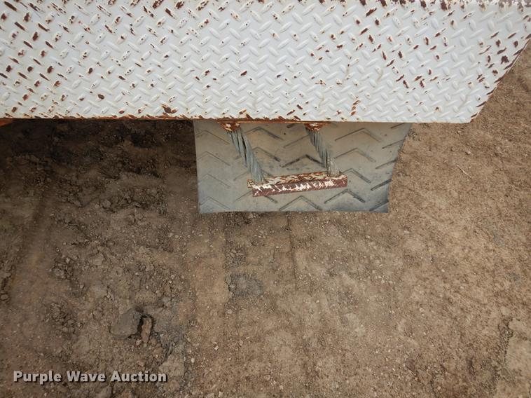 image for item DC4638 1994 Chevrolet Kodiak C6500 utility truck