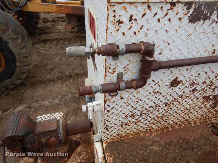 image for item DC4638 1994 Chevrolet Kodiak C6500 utility truck