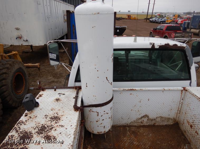 image for item DC4638 1994 Chevrolet Kodiak C6500 utility truck