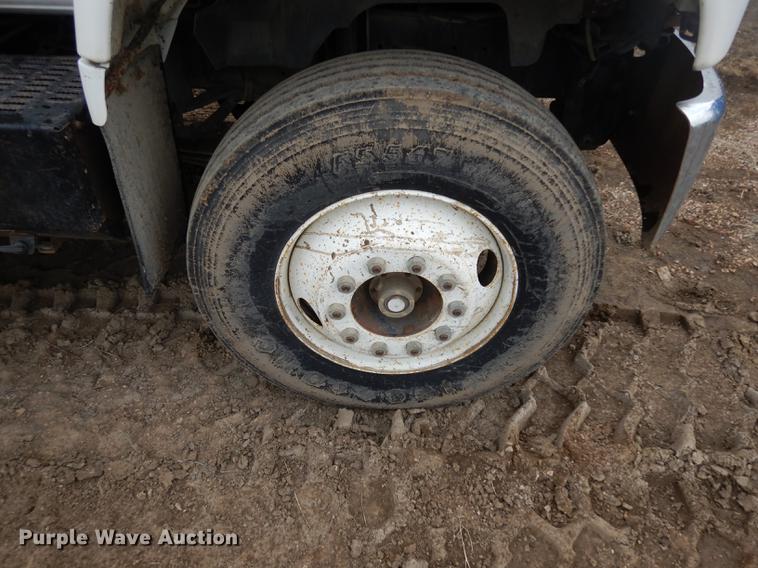 image for item DC4638 1994 Chevrolet Kodiak C6500 utility truck