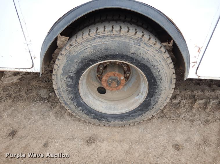 image for item DC4638 1994 Chevrolet Kodiak C6500 utility truck