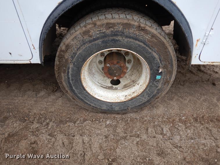 image for item DC4638 1994 Chevrolet Kodiak C6500 utility truck