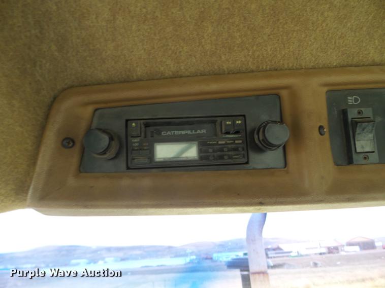 image for item DC4643 1992 Caterpillar Challenger 65B tractor