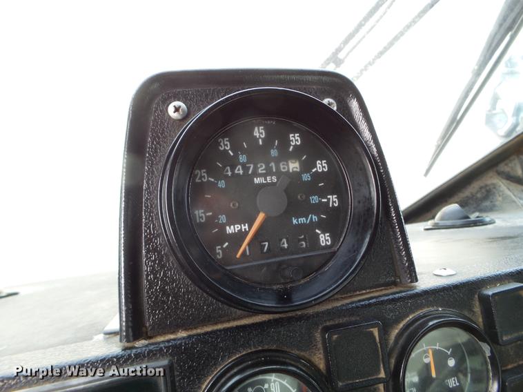 image for item DC4645 1996 Mack MR688S pump truck