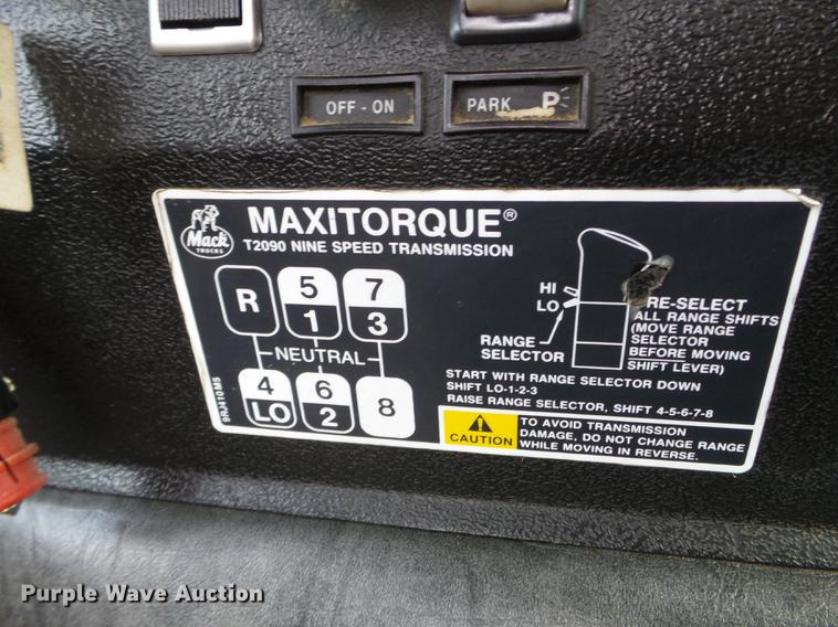 image for item DC4645 1996 Mack MR688S pump truck