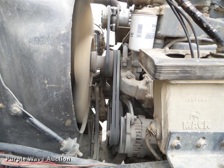 image for item DC4645 1996 Mack MR688S pump truck