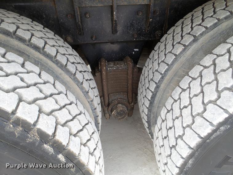 image for item DC4645 1996 Mack MR688S pump truck