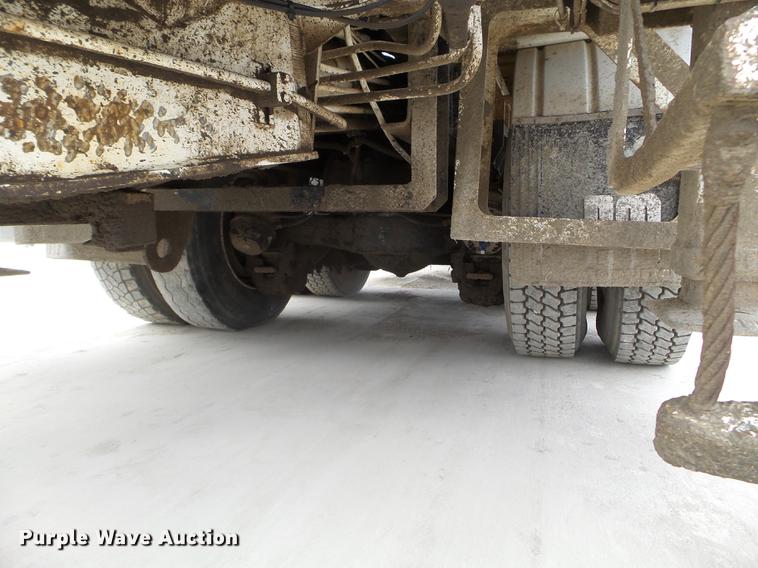 image for item DC4645 1996 Mack MR688S pump truck