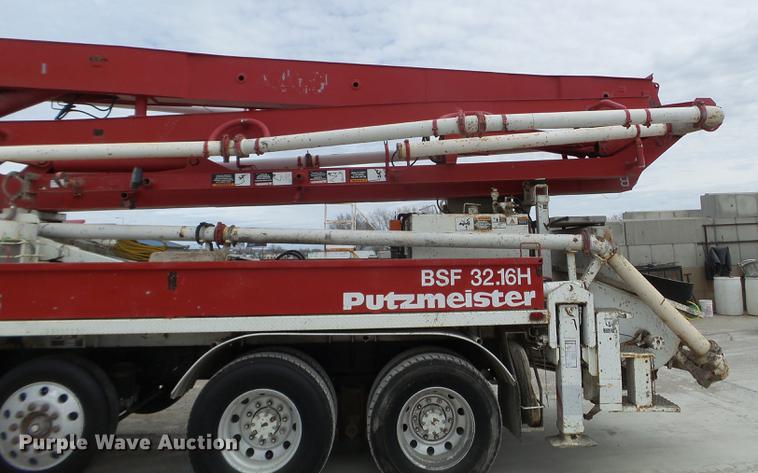 image for item DC4645 1996 Mack MR688S pump truck