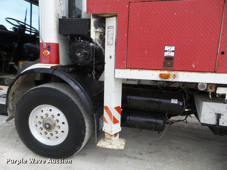 image for item DC4645 1996 Mack MR688S pump truck