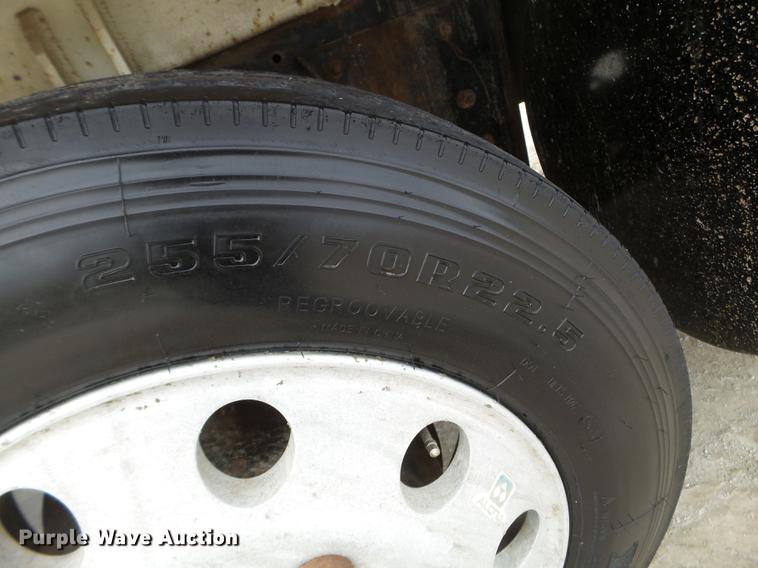 image for item DC4645 1996 Mack MR688S pump truck