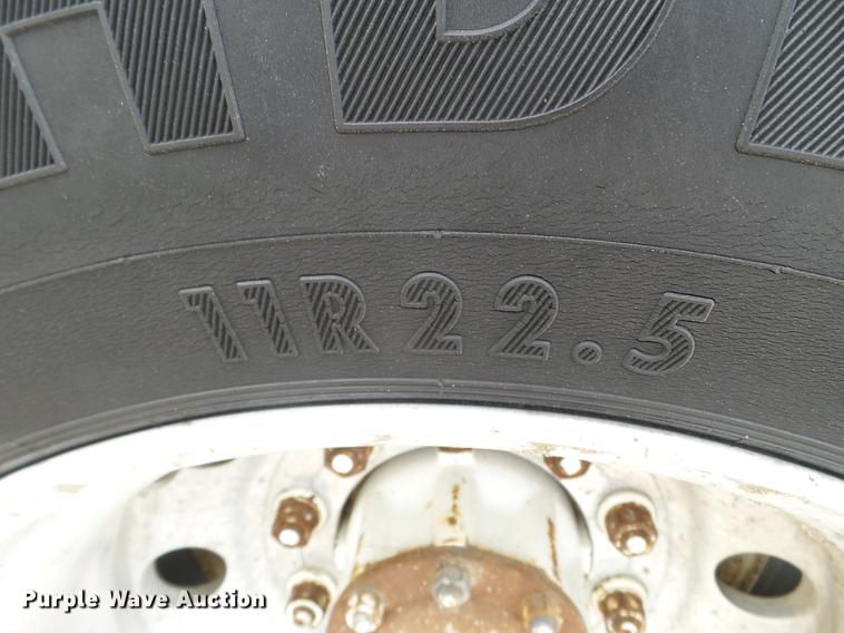 image for item DC4645 1996 Mack MR688S pump truck