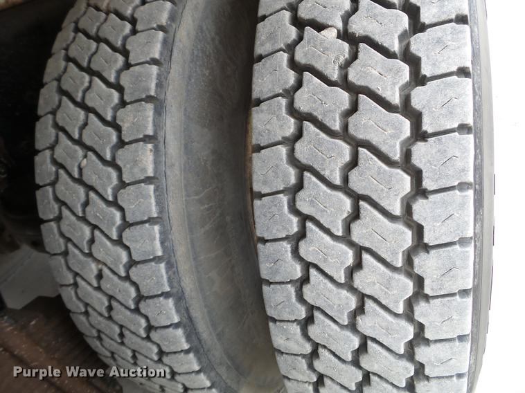 image for item DC4645 1996 Mack MR688S pump truck