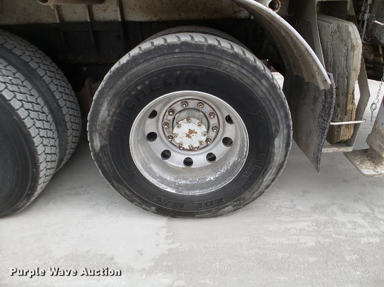 image for item DC4645 1996 Mack MR688S pump truck