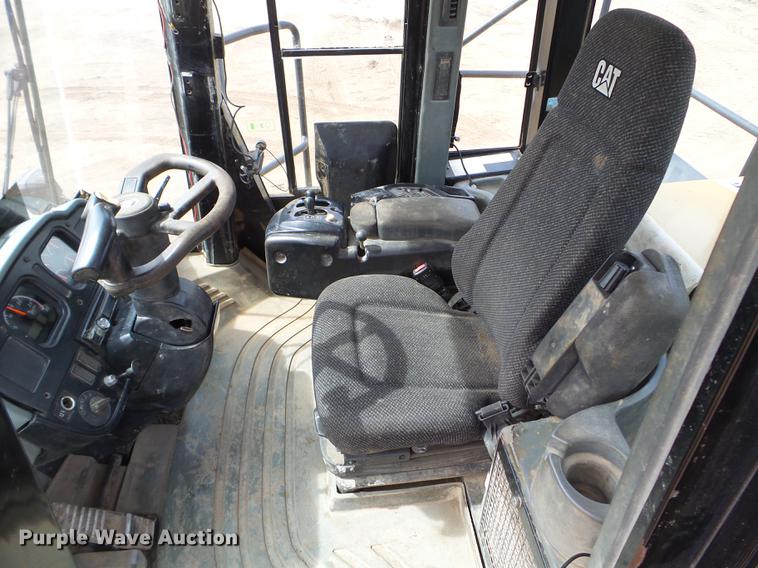 image for item DC4646 2004 Caterpillar 980G Series II wheel loader