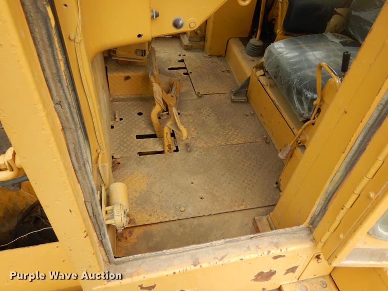 image for item DC4647 1974 Caterpillar D9G dozer