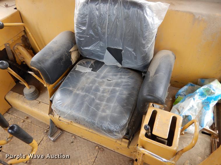 image for item DC4647 1974 Caterpillar D9G dozer