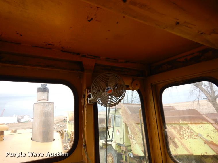 image for item DC4647 1974 Caterpillar D9G dozer