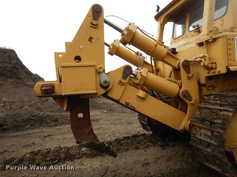 image for item DC4647 1974 Caterpillar D9G dozer