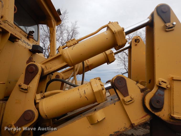 image for item DC4647 1974 Caterpillar D9G dozer
