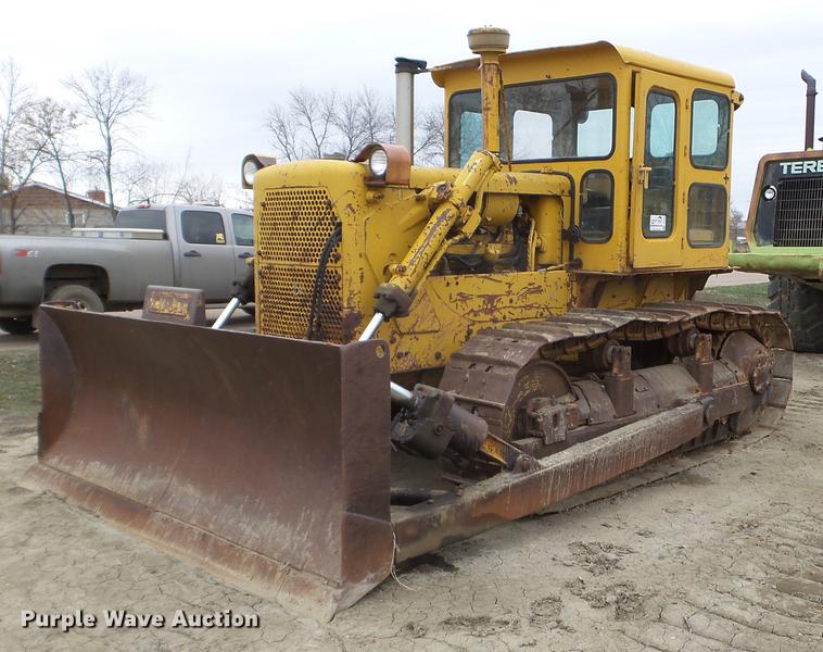 image for item DC4648 1963 Caterpillar D6C dozer