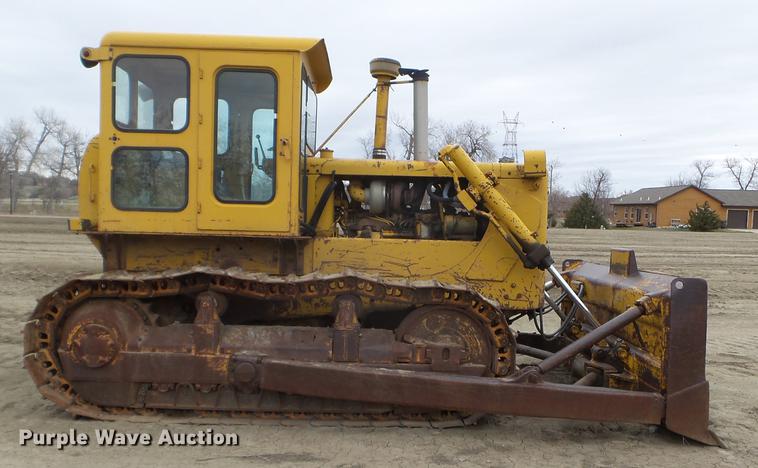 image for item DC4648 1963 Caterpillar D6C dozer