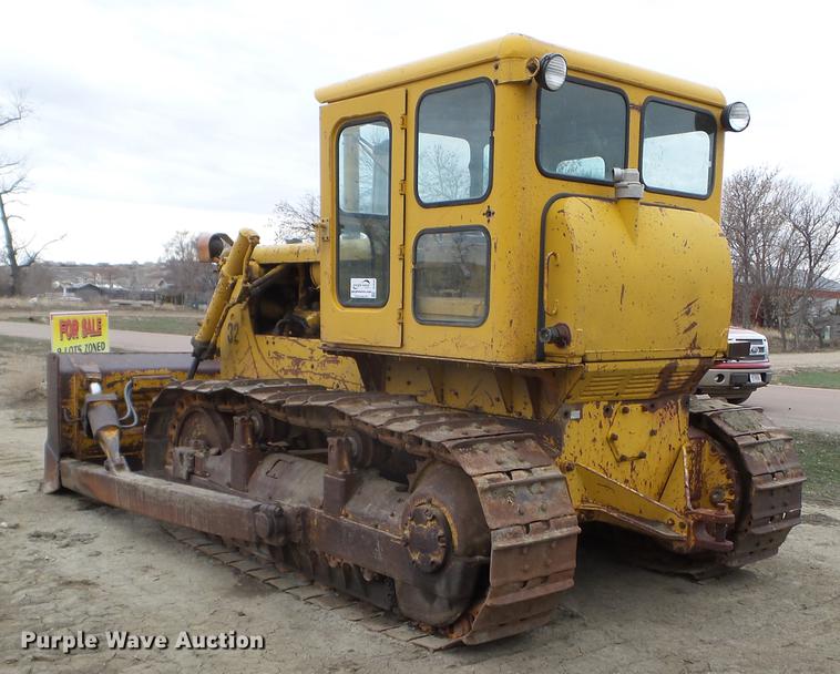 image for item DC4648 1963 Caterpillar D6C dozer