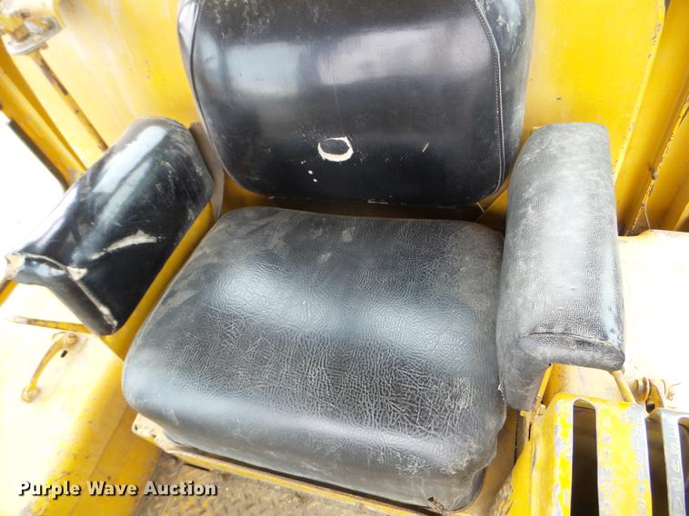 image for item DC4648 1963 Caterpillar D6C dozer