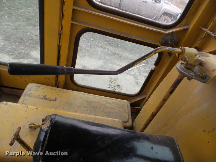 image for item DC4648 1963 Caterpillar D6C dozer