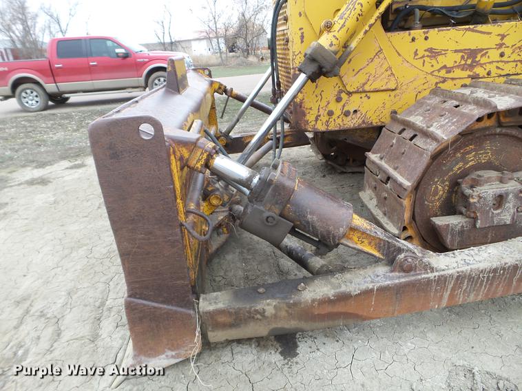 image for item DC4648 1963 Caterpillar D6C dozer