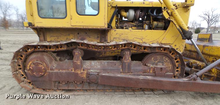 image for item DC4648 1963 Caterpillar D6C dozer