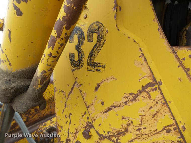 image for item DC4648 1963 Caterpillar D6C dozer