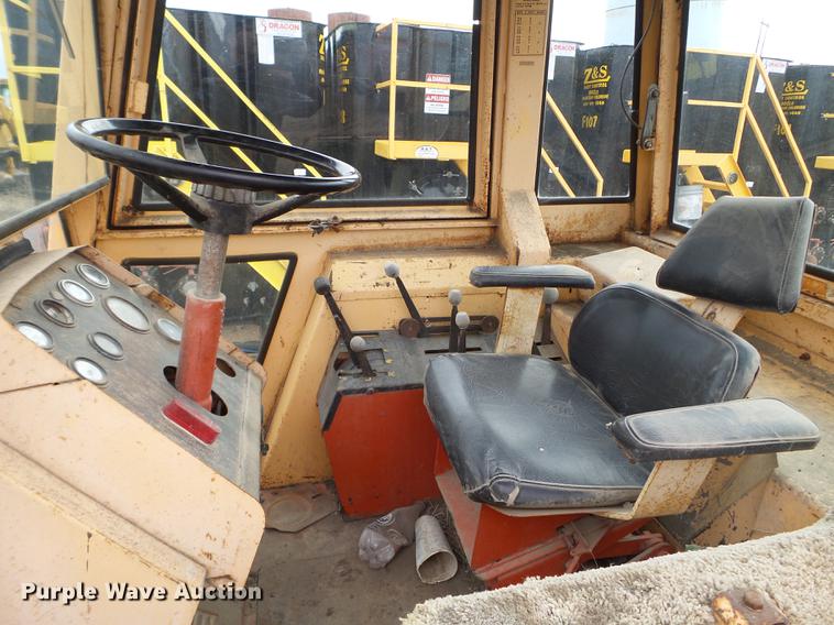 image for item DC4649 Case 870 tractor