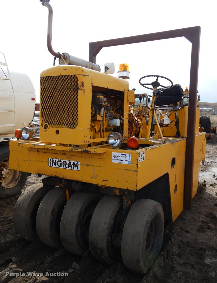 image for item DC4657 Ingram 9-2800-P pneumatic roller