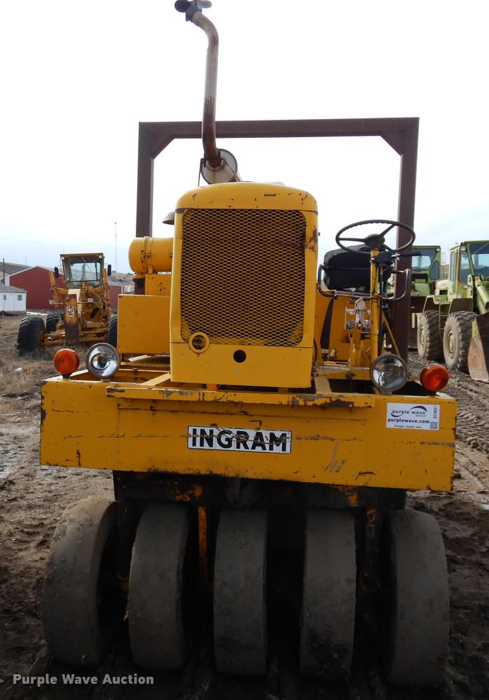 image for item DC4657 Ingram 9-2800-P pneumatic roller