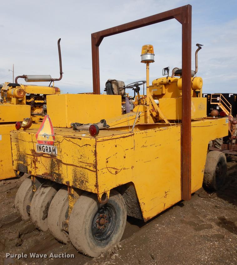 image for item DC4657 Ingram 9-2800-P pneumatic roller