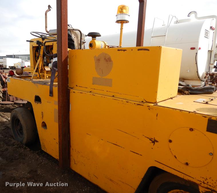 image for item DC4657 Ingram 9-2800-P pneumatic roller