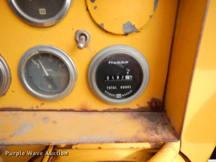 image for item DC4657 Ingram 9-2800-P pneumatic roller