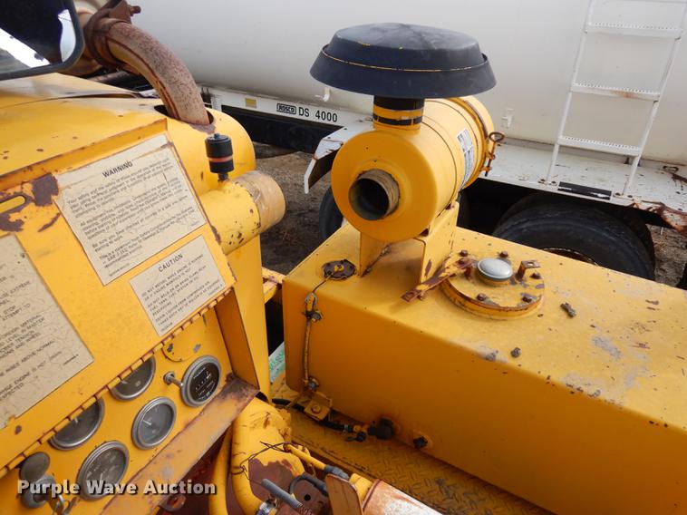 image for item DC4657 Ingram 9-2800-P pneumatic roller