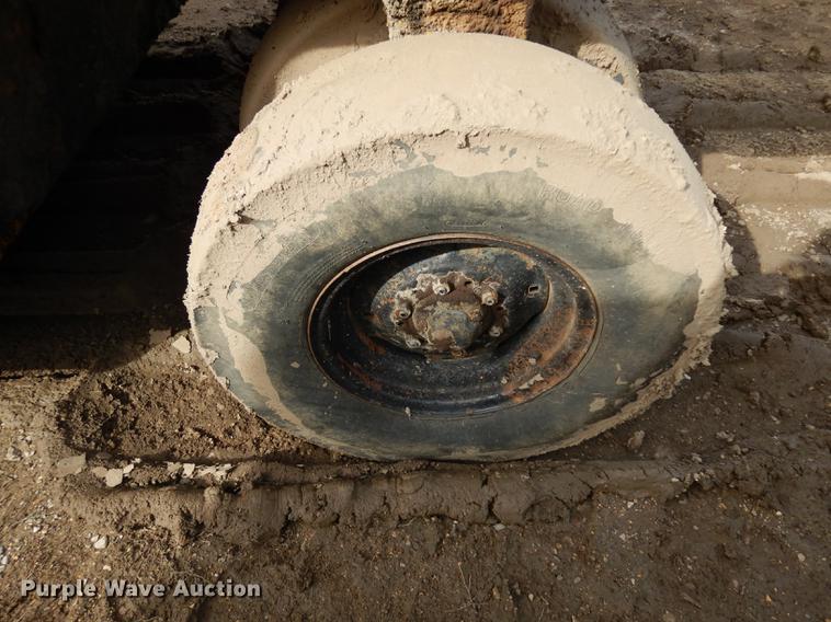 image for item DC4657 Ingram 9-2800-P pneumatic roller