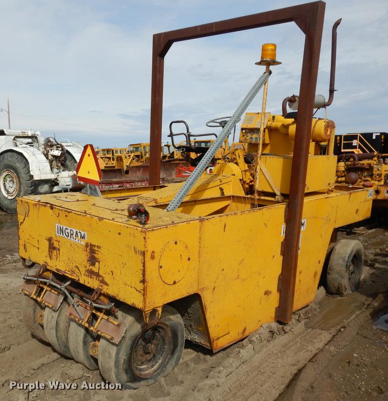 image for item DC4658 Ingram 9-2800-P pneumatic roller