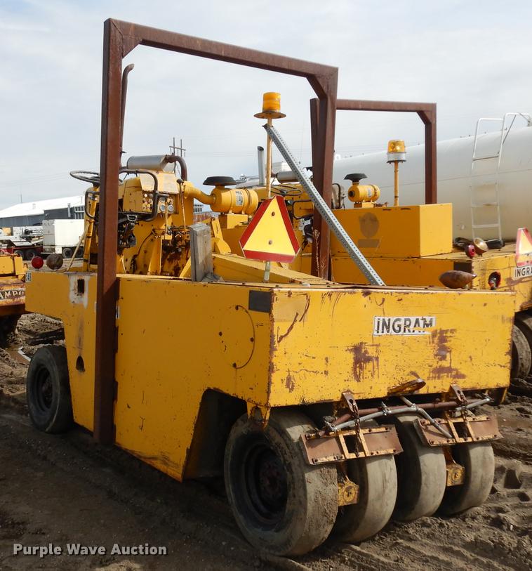 image for item DC4658 Ingram 9-2800-P pneumatic roller