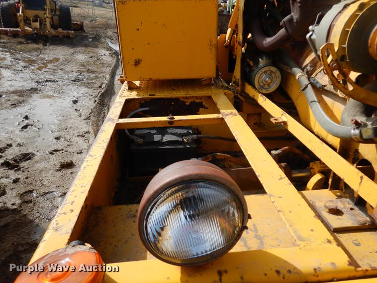 image for item DC4658 Ingram 9-2800-P pneumatic roller