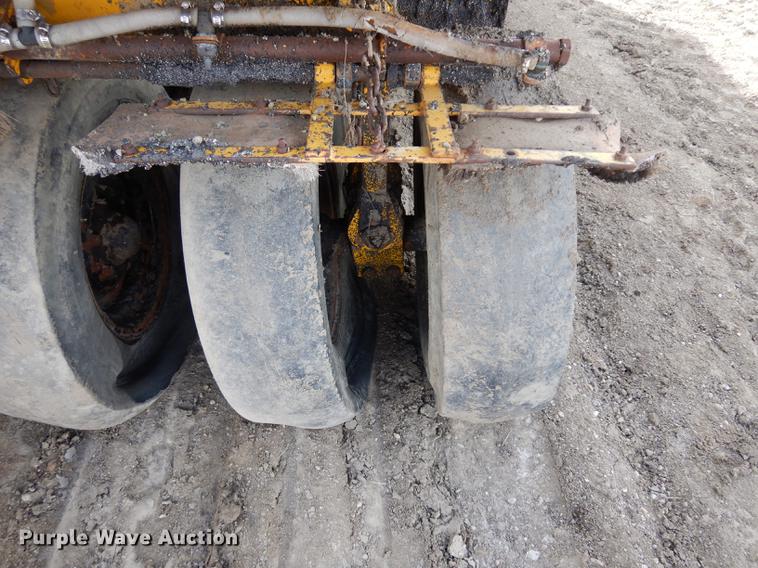 image for item DC4658 Ingram 9-2800-P pneumatic roller