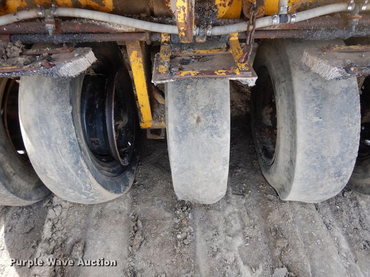 image for item DC4658 Ingram 9-2800-P pneumatic roller