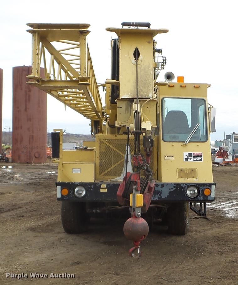 image for item DC4659 1983 Koehring Lorain MCH 400 crane