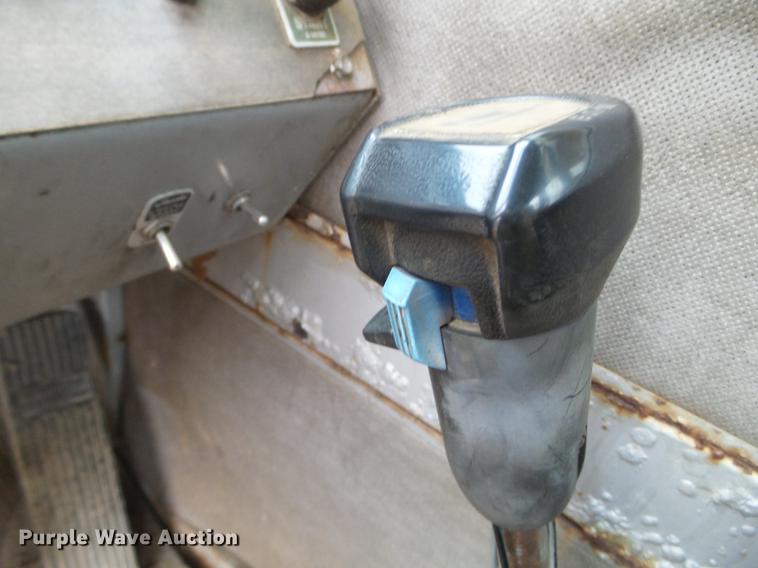 image for item DC4659 1983 Koehring Lorain MCH 400 crane