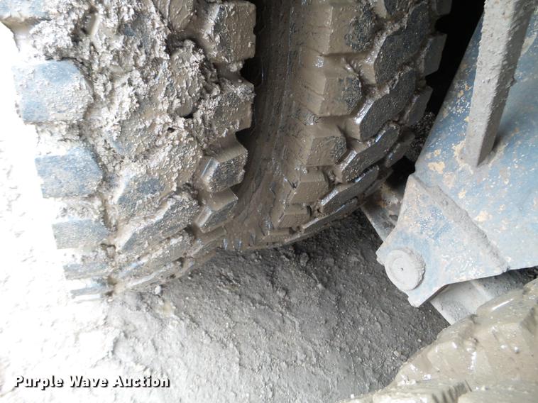 image for item DC4659 1983 Koehring Lorain MCH 400 crane